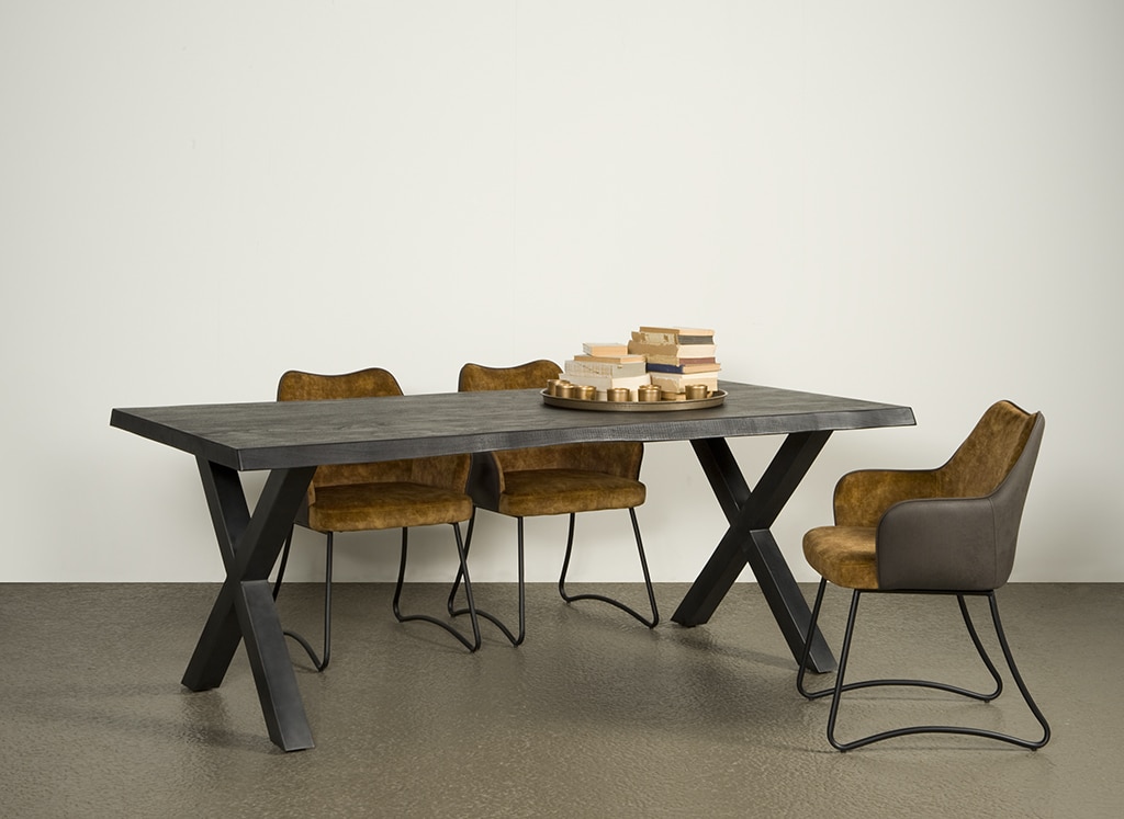 Eettafel Xara black acacia