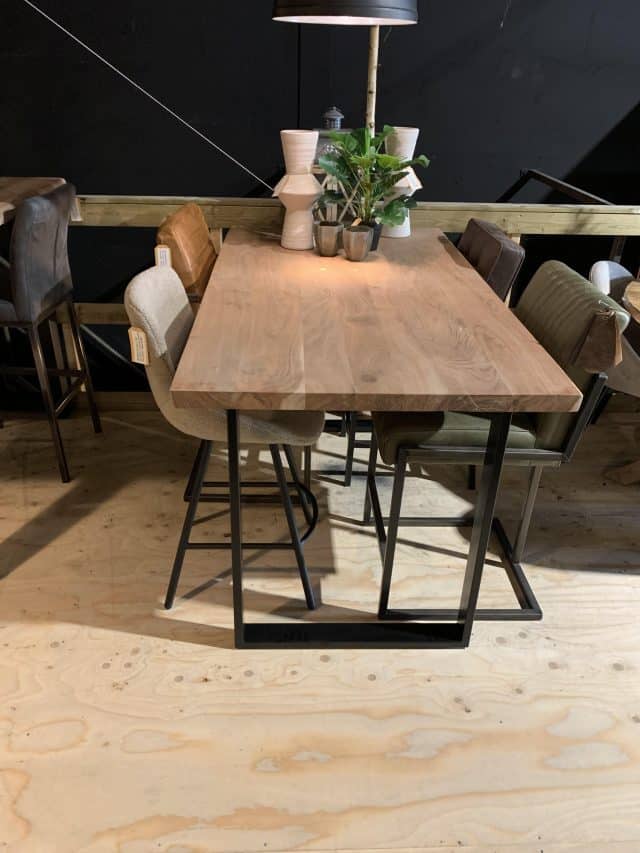 SHOWMODEL UrbanSofa bartafel laag Rocco acacia