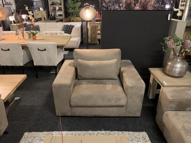 SHOWMODEL UrbanSofa 3 zitsbank + loveseat Lorenzo