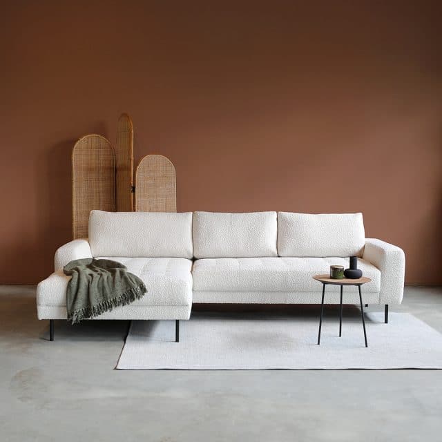 PEPP Interiors loungebank Oreo lounge links wit bouclé