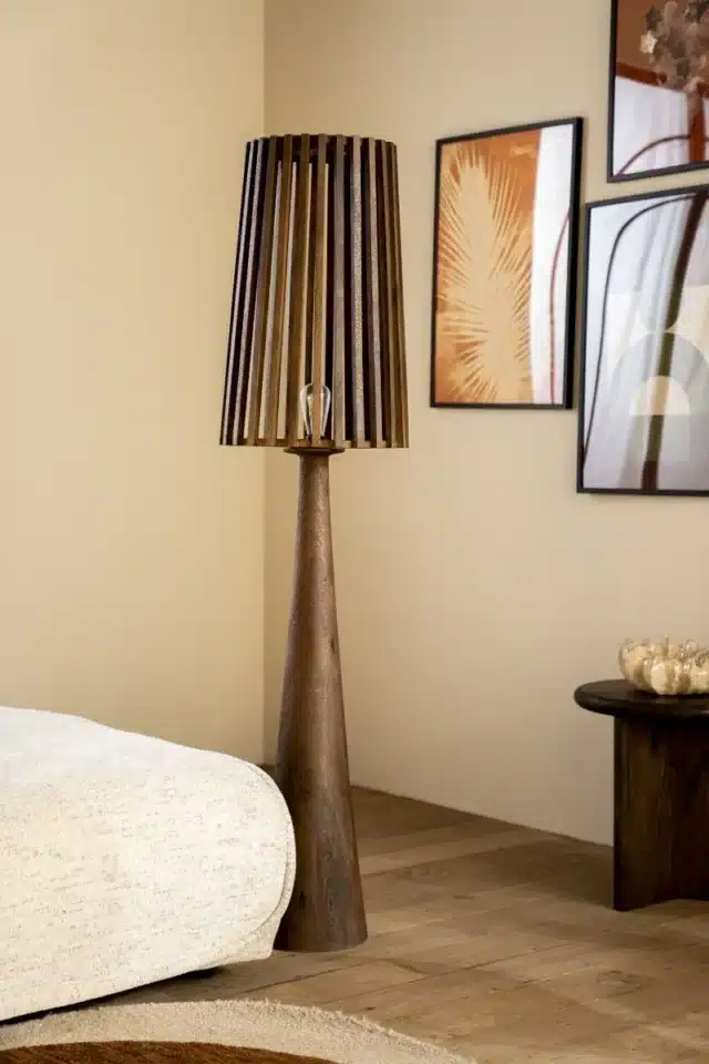By-Boo vloerlamp 39x39x162 cm Guard bruin mangohout