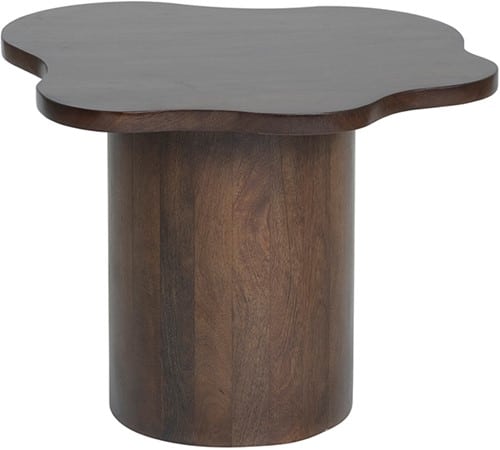 De Fiore tafels uit de Mix & Match Collection van MySons stralen warmte en elegantie uit dankzij de natuurlijke kleur Mango Brown Walnut. Gemaakt van massief mangohout met een warme walnoottint, bieden deze tafels een tijdloze en robuuste uitstraling die moeiteloos past bij zowel moderne als klassieke interieurs. De organisch gevormde bladen voegen een speelse en artistieke touch toe, terwijl de cilindervormige poten zorgen voor een stabiele en stijlvolle basis.