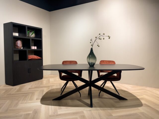 Livingfurn eettafel Jesper Danish Oval Black 180cm