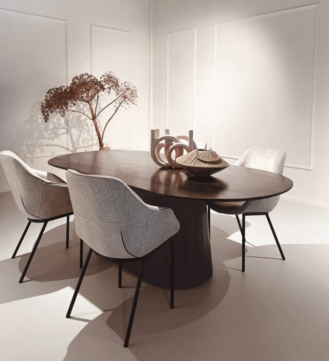 Livingfurn eettafel Salvator Walnut 230cm