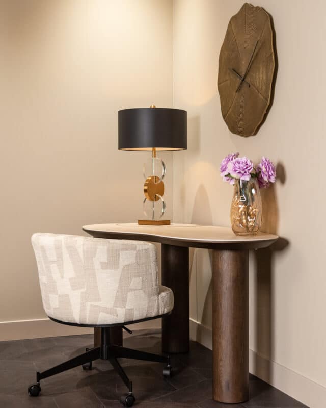 Richmond Interiors bureau Ritz 150 cm travertin